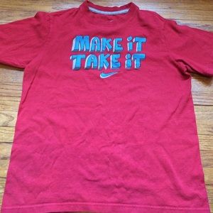 Boys Nike T-Shirt Short Sleeve Red Medium